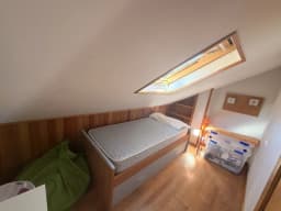 Buhardilla con ventana Velux — casa pareada en San Vicente do Mar, O Grove