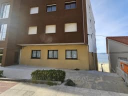 Piso en primera línea de la Playa de Loureiro con terraza y garaje — Bueu — foto 26