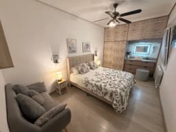 Piso reformado con garaje y vivienda turística en el centro de Vigo — foto 13