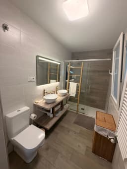 Piso reformado con garaje y vivienda turística en el centro de Vigo — foto 24