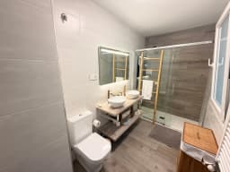 Piso reformado con garaje y vivienda turística en el centro de Vigo — foto 25
