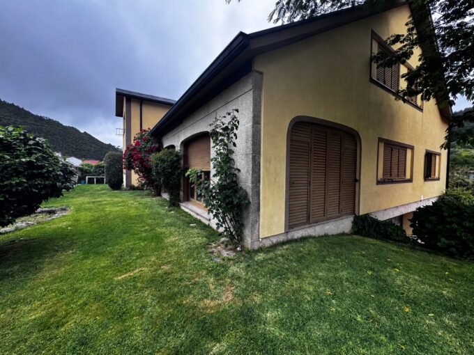 Casa con jardín en Marín, a pocos minutos de Aguete y Pontevedra